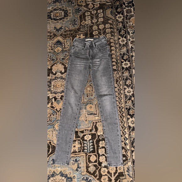 Levis high rise skinny 701 jeans - Picture 1 of 4
